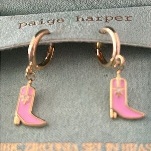Boot scooten earrings